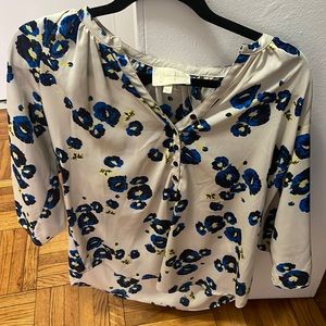 Yumi Kim floral 3 quarter sleeve floral blouse. Size Medium